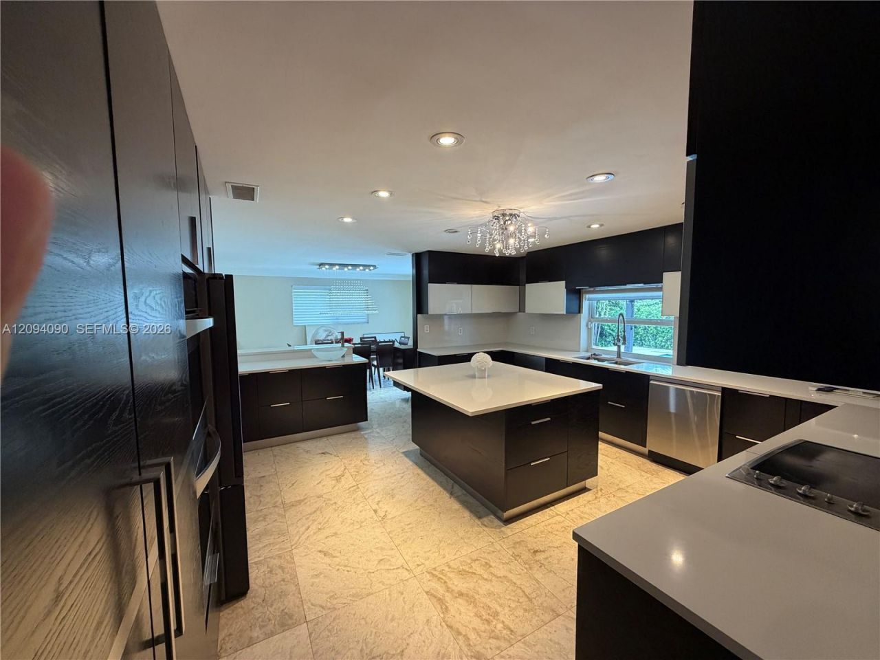2215 NE 204th St , Miami, FL 33180 Photo