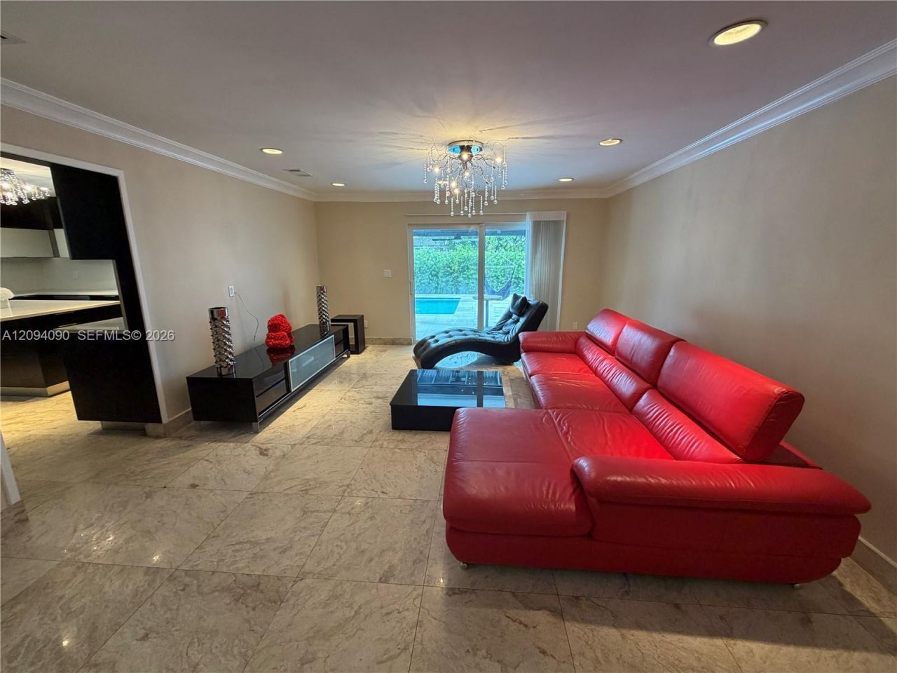 2215 NE 204th St , Miami, FL 33180 Photo