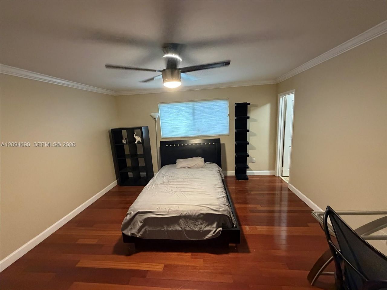 2215 NE 204th St , Miami, FL 33180 Photo