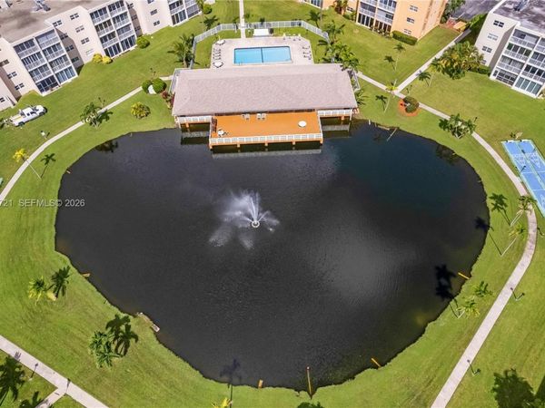 206 SE 10th St , Unit 303, Dania Beach, FL 33004