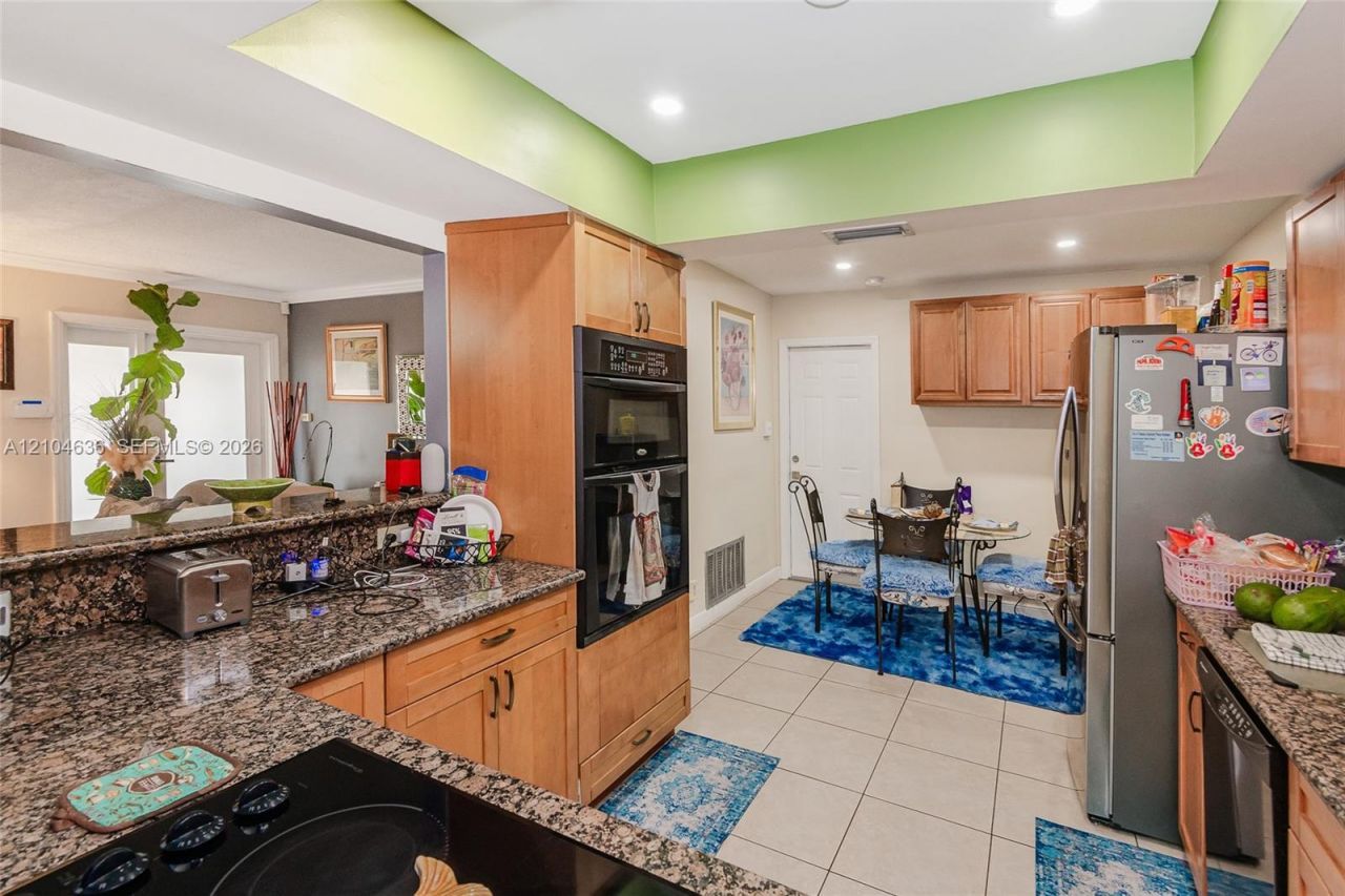 6100 NW 73rd Ave, Tamarac, FL 33321 Photo