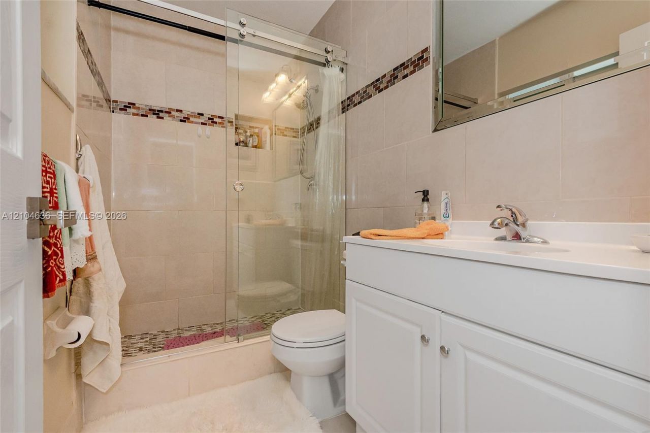 6100 NW 73rd Ave, Tamarac, FL 33321 Photo