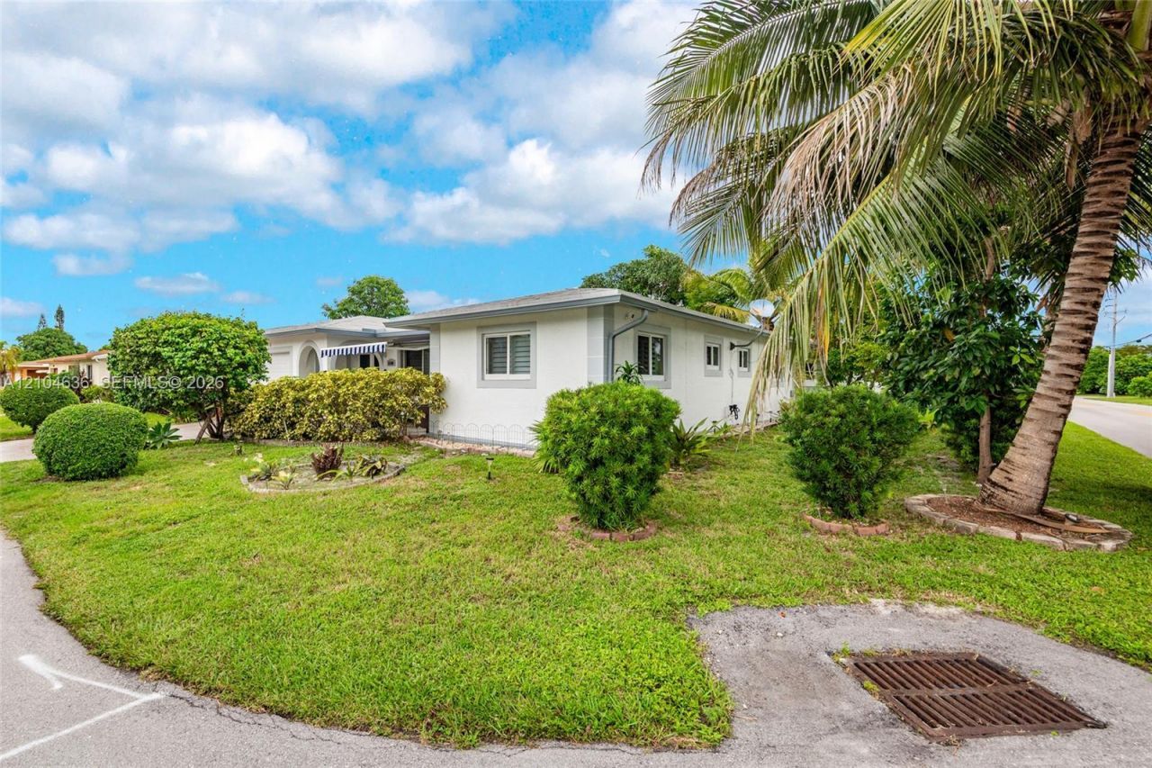 6100 NW 73rd Ave, Tamarac, FL 33321 Photo