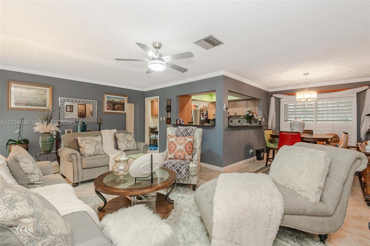 6100 NW 73rd Ave, Tamarac, FL 33321 Photo