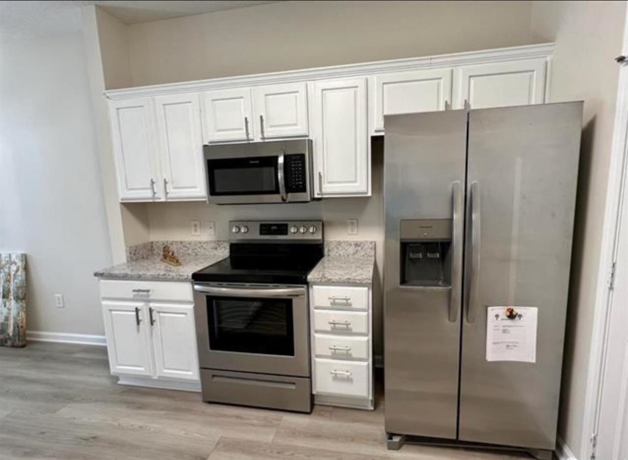 4355 Rivergate Ln.  Photo 6
