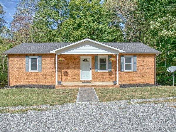 6807 Bluff Springs Rd , Smithville, TN 37166