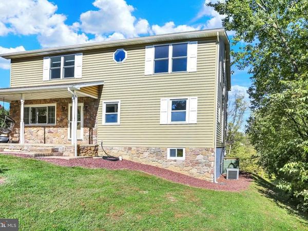 324 GROVE ROAD, MOHRSVILLE, PA 19541