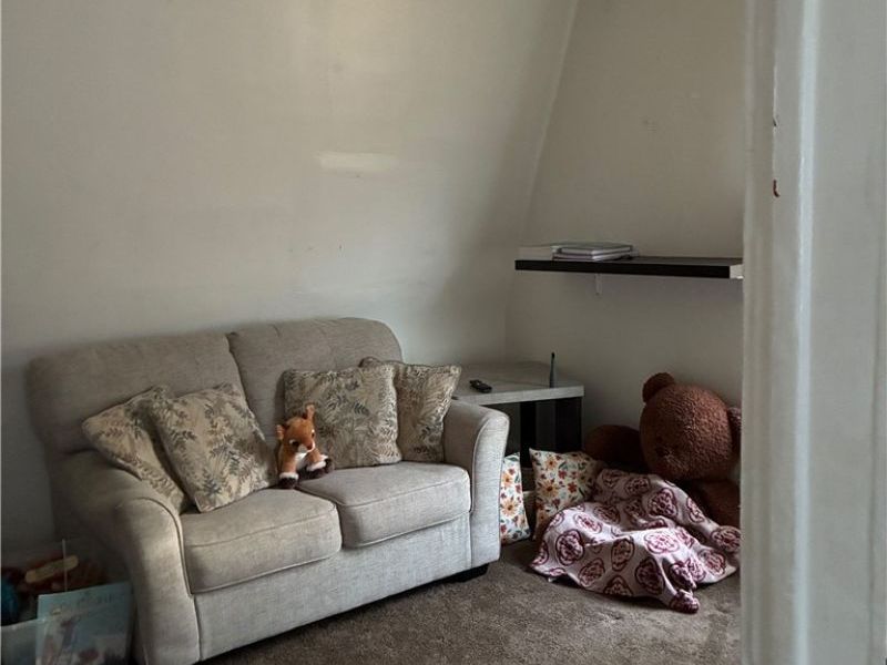 1518 E 174th Street, Cleveland, OH 44110 Photo 8