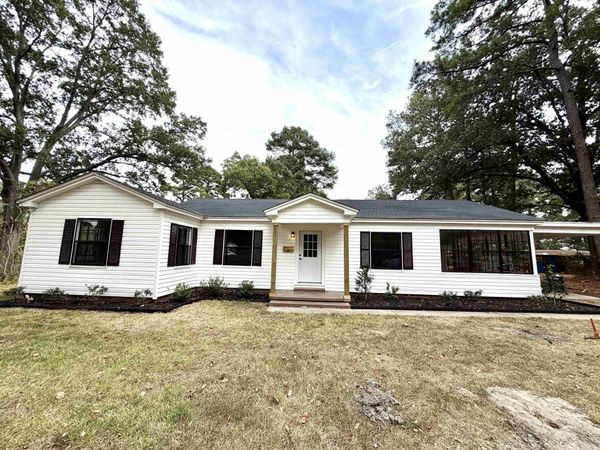 1227 Cleveland Street , Magnolia, AR 71753