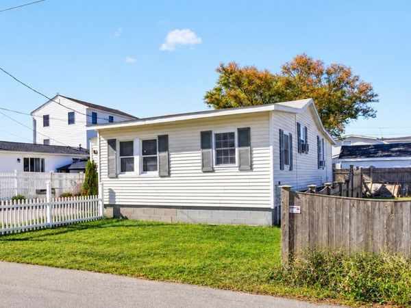 46 Brissette Ave, Salisbury, MA 01952