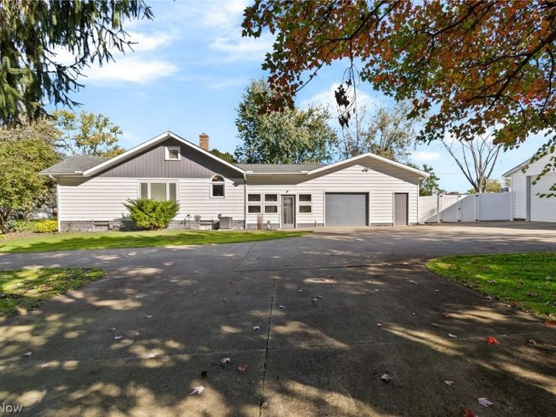 664 Scott Place NW, Massillon, OH 44647 Photo 2