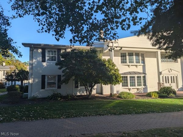 4 Meadowlawn Drive, Unit 19, Mentor, OH 44060