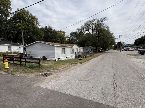 201 E 16th St , Columbia, TN 38401
