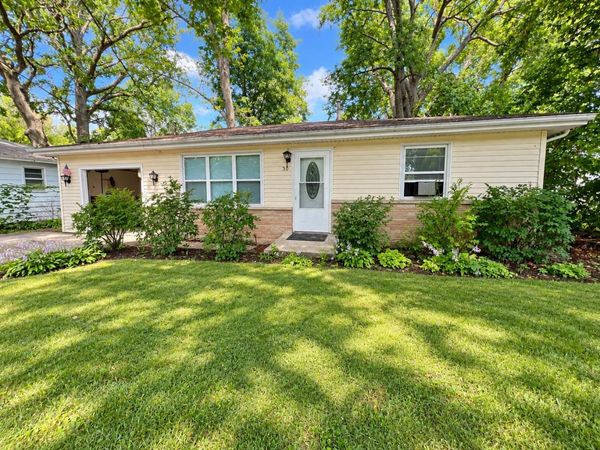 30 Marquette Road, MACHESNEY PARK, IL 61115