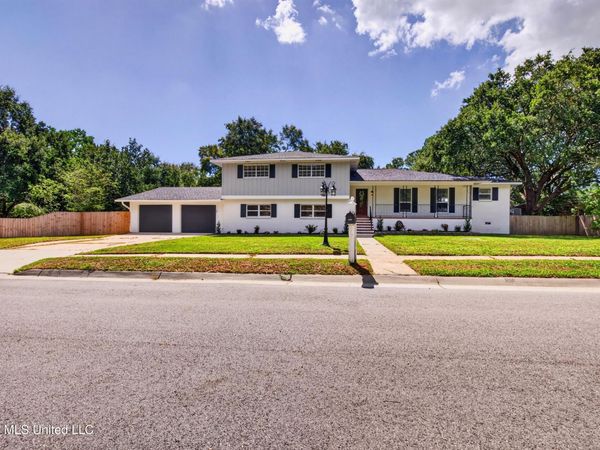 808 Sea Cove Street, Pascagoula, MS 39581
