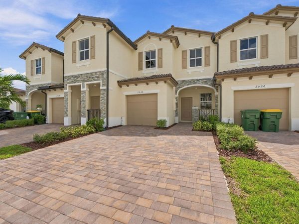2530 SE 25 Drive, Homestead, FL 33035
