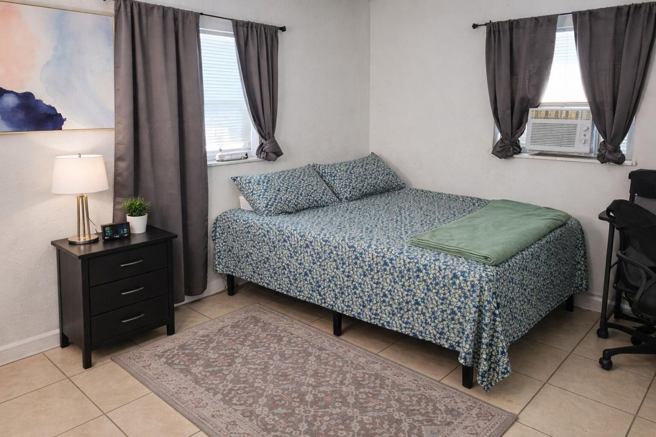 2330 NE 1st Avenue, Pompano Beach, FL 33060 Photo