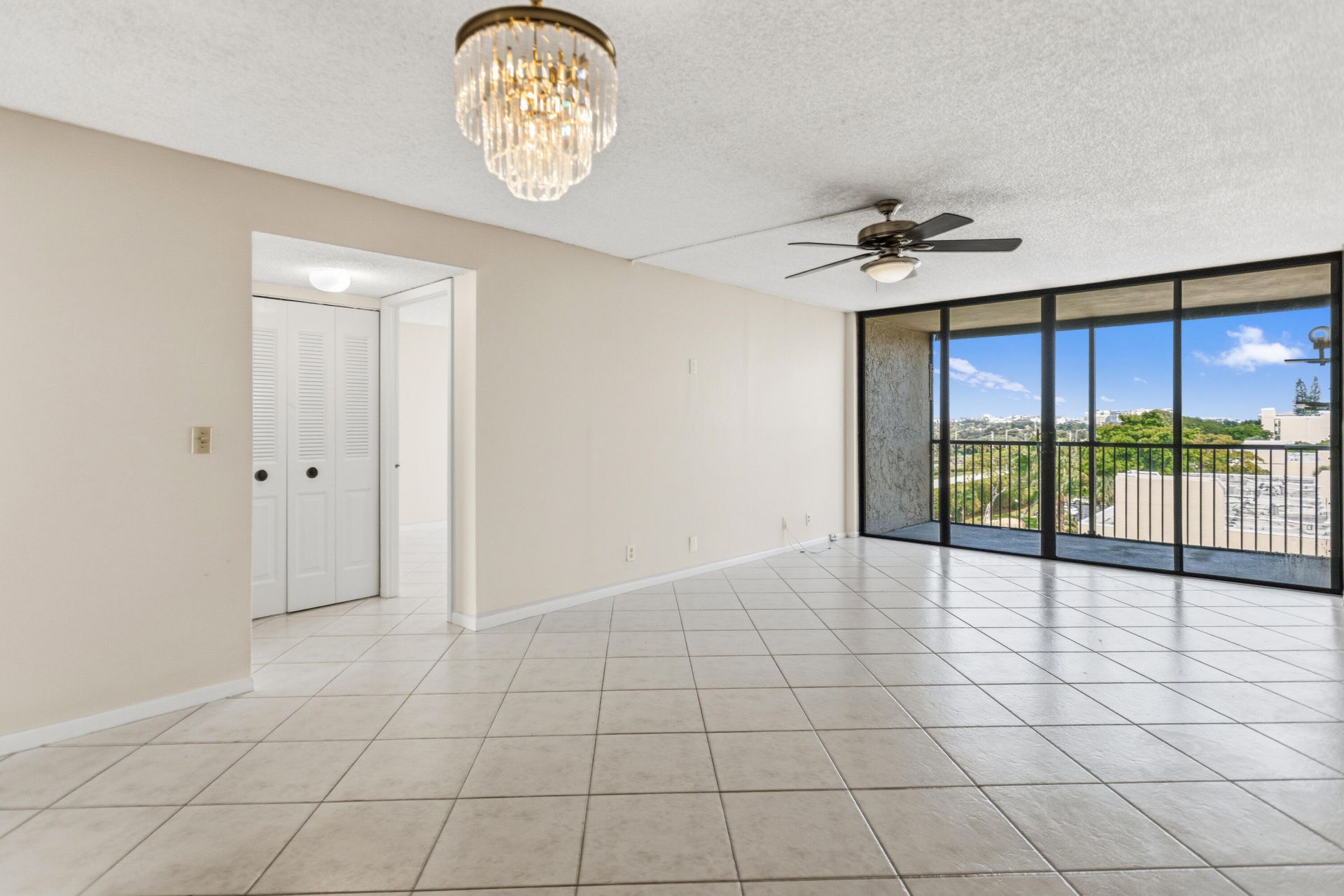 17 Royal Palm Way, Unit 6010, Boca Raton, FL 33432 Photo