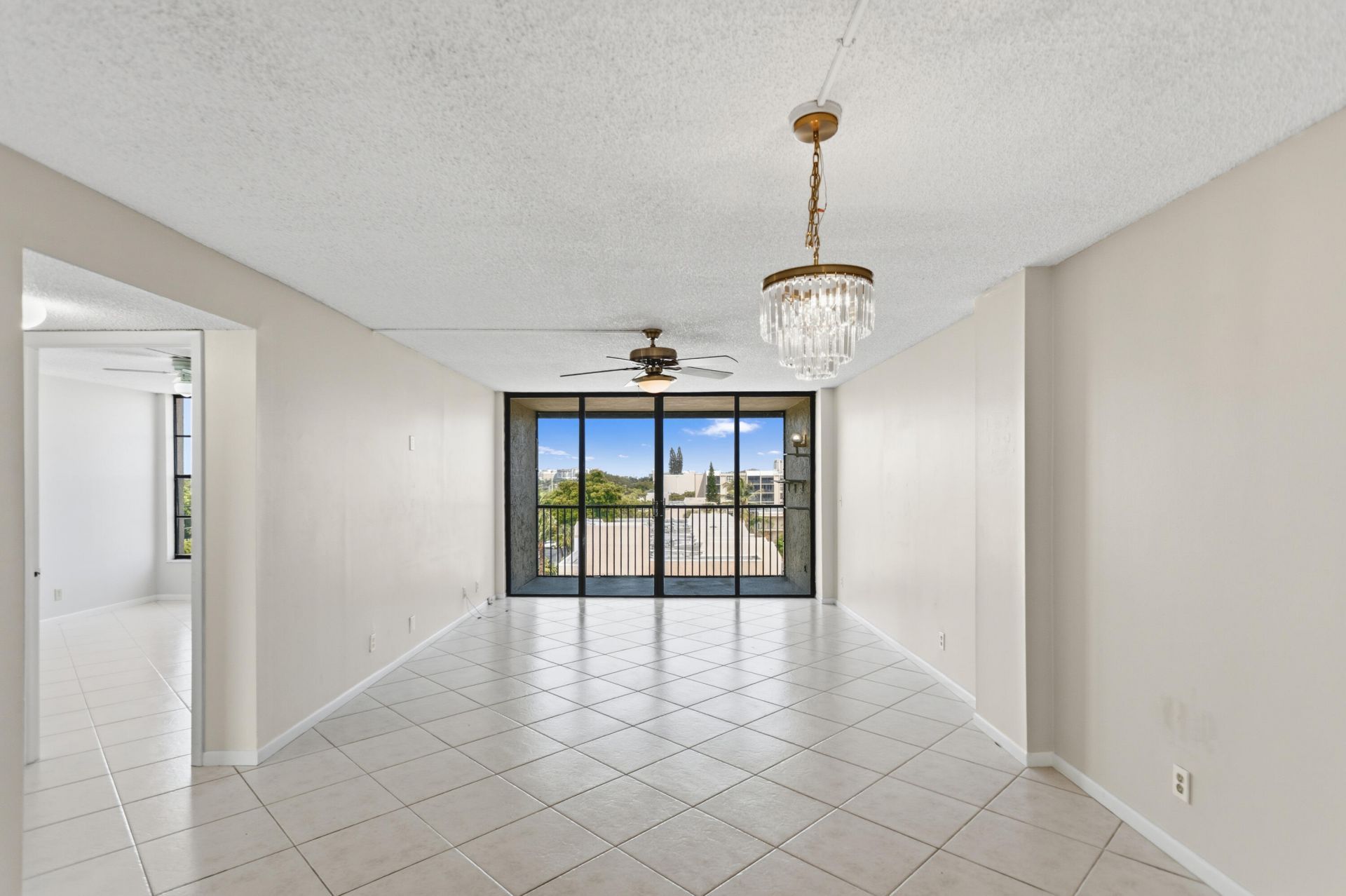 17 Royal Palm Way, Unit 6010, Boca Raton, FL 33432 Photo
