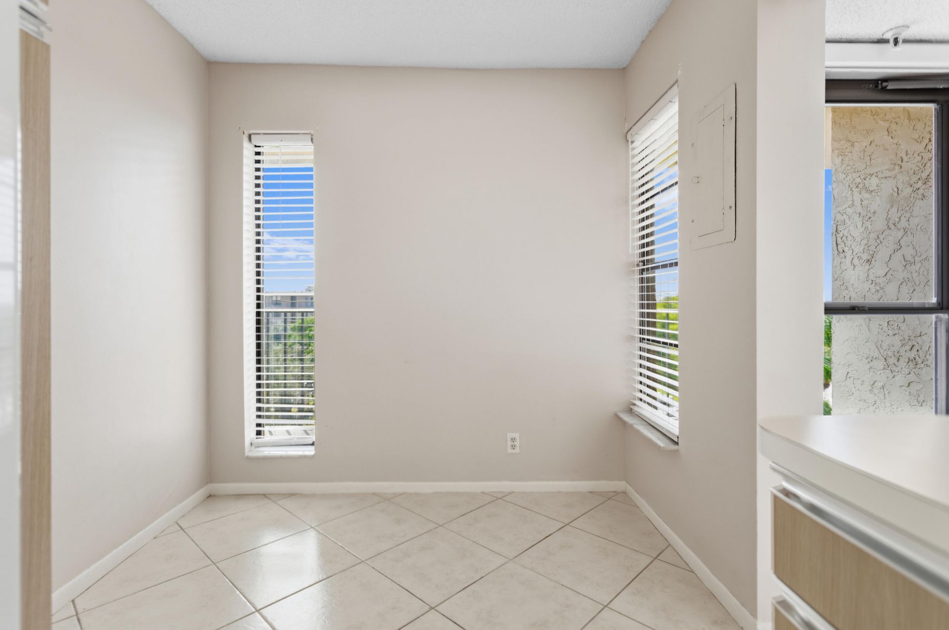 17 Royal Palm Way, Unit 6010, Boca Raton, FL 33432 Photo