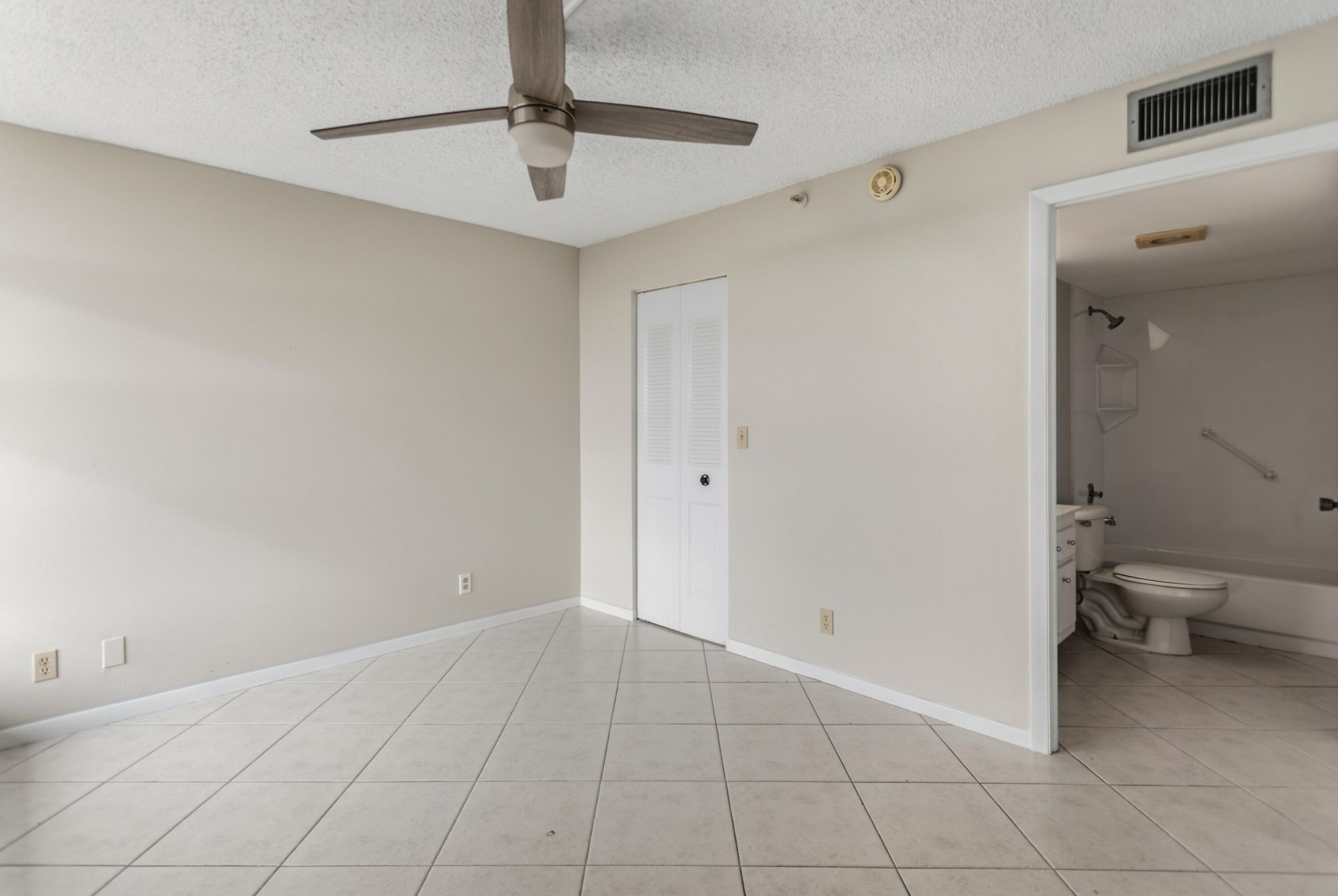 17 Royal Palm Way, Unit 6010, Boca Raton, FL 33432 Photo