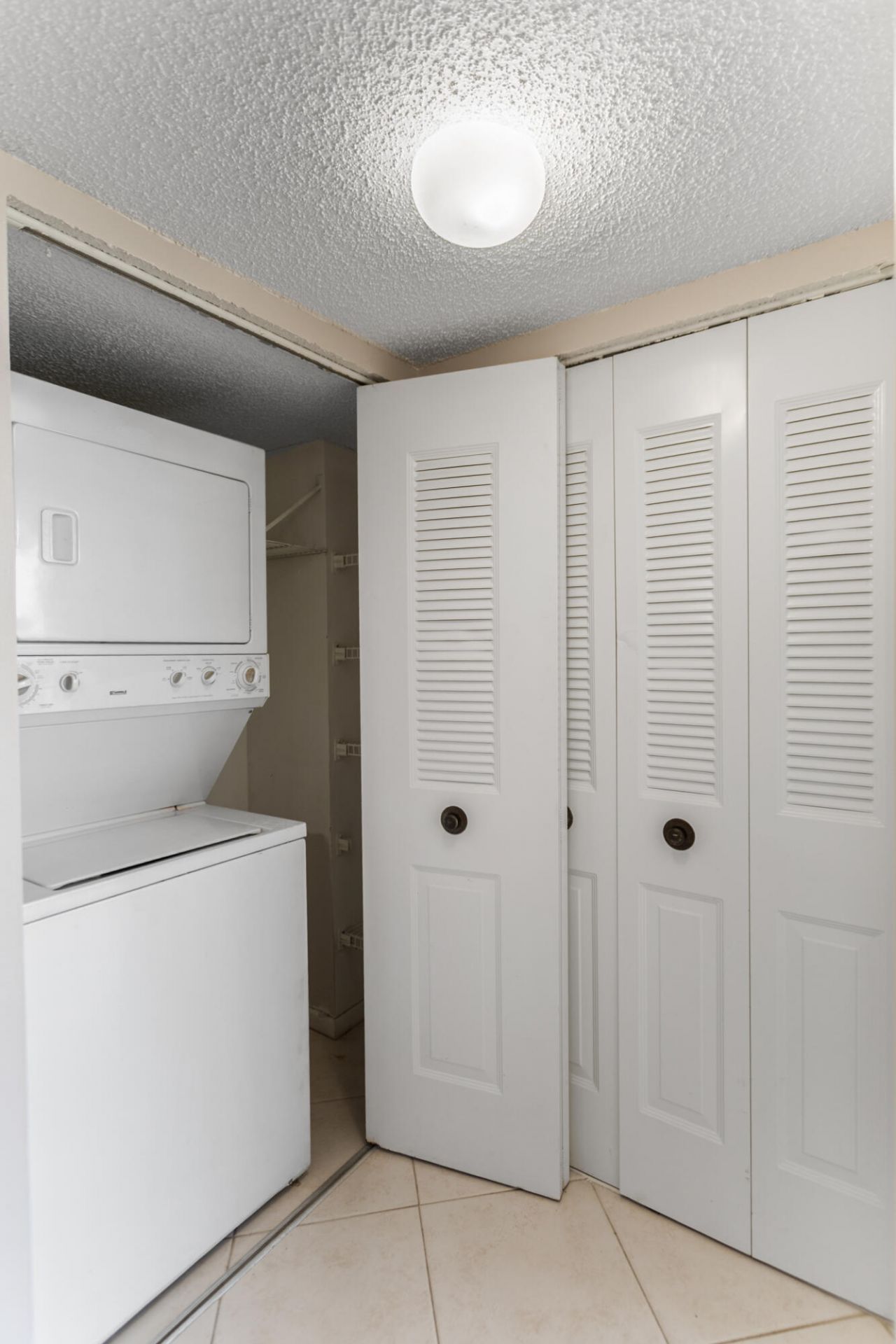 17 Royal Palm Way, Unit 6010, Boca Raton, FL 33432 Photo