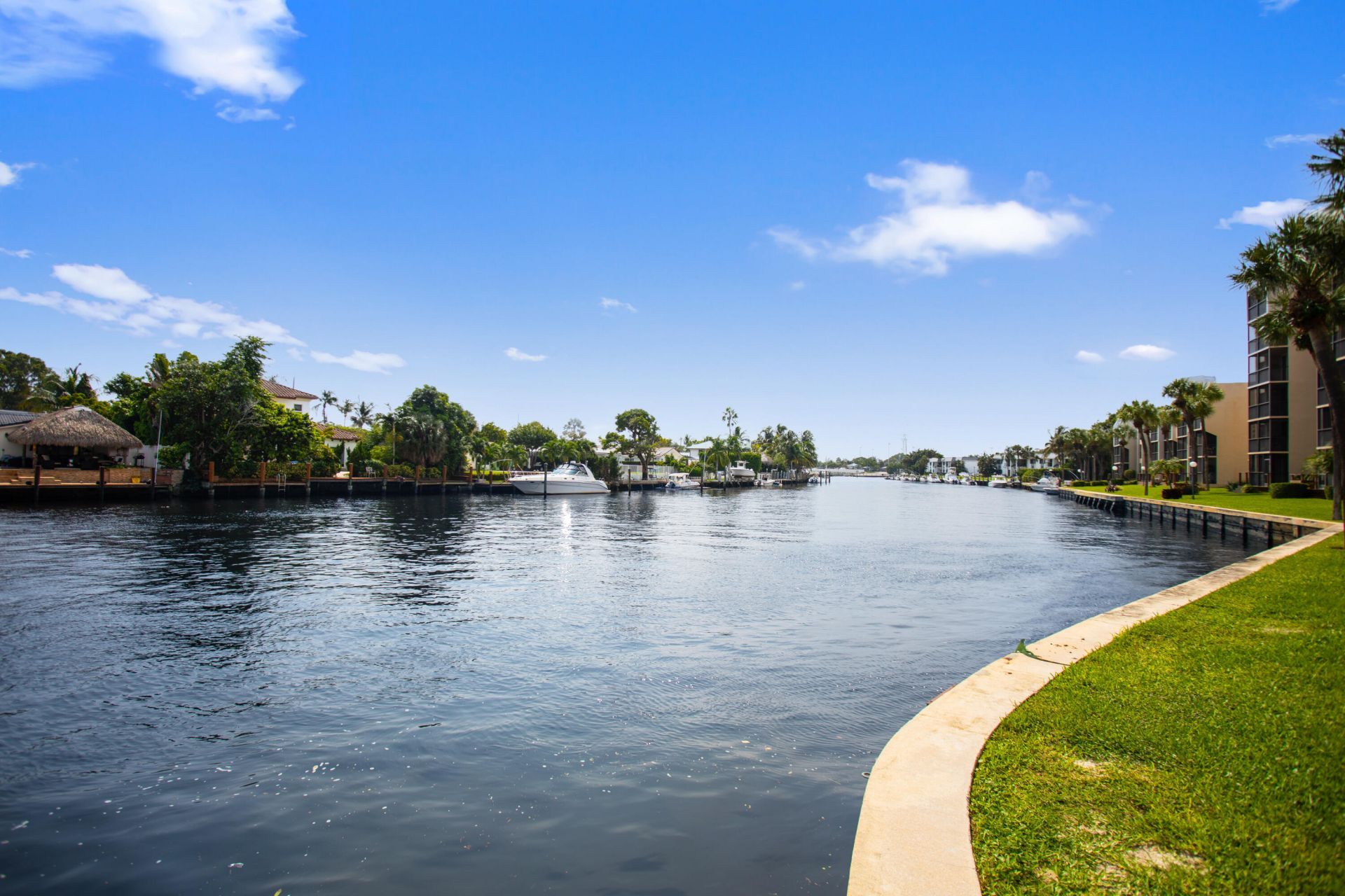 17 Royal Palm Way, Unit 6010, Boca Raton, FL 33432 Photo