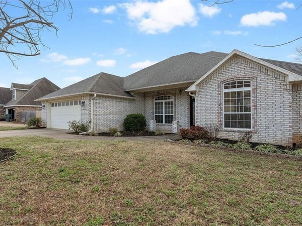 599 N Rocky Crossing, Fayetteville, AR 72704