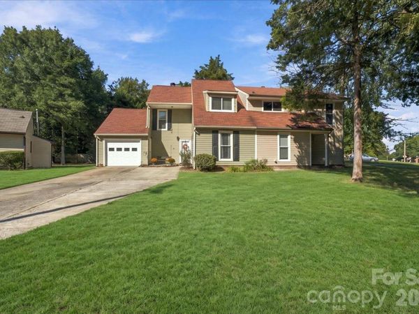 10905 Rail Tye Place, Pineville, NC 28134