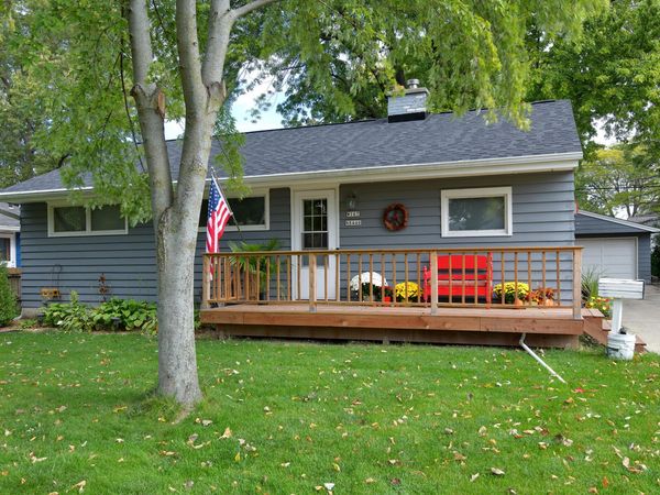 W167N8446 Theodore Ave, Menomonee Falls, WI 53051