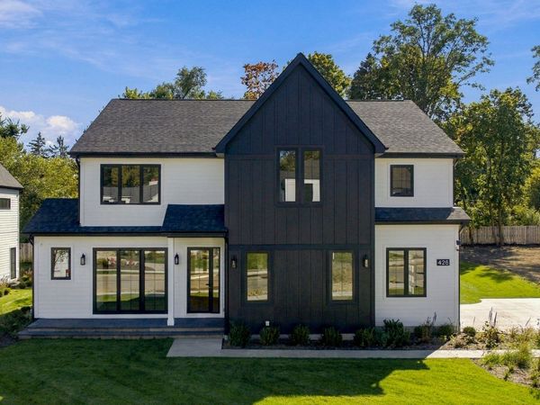 426 Forest Edge Drive , Glencoe, IL 60022