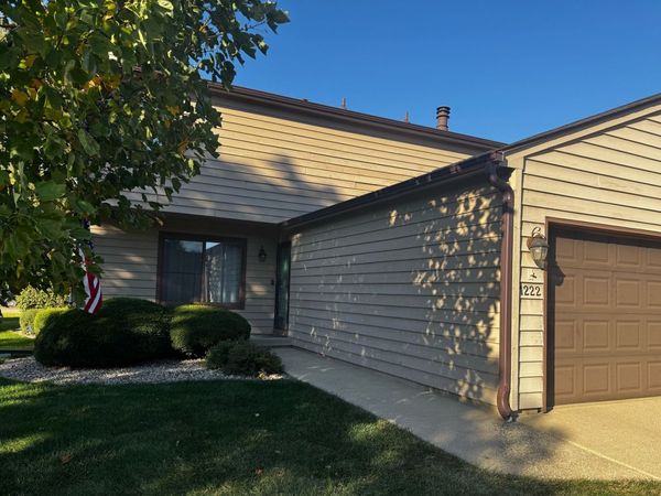 1222 Lancaster Drive, Unit 1222, Champaign, IL 61821