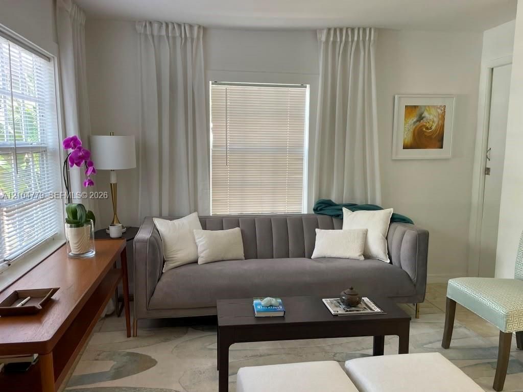 4176 SW 9th St , Unit B, Miami, FL 33134 Photo