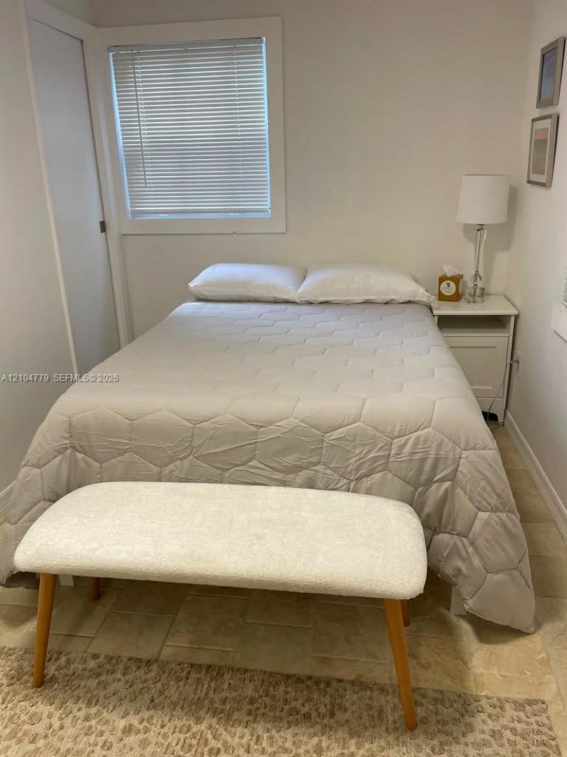 4176 SW 9th St , Unit B, Miami, FL 33134 Photo