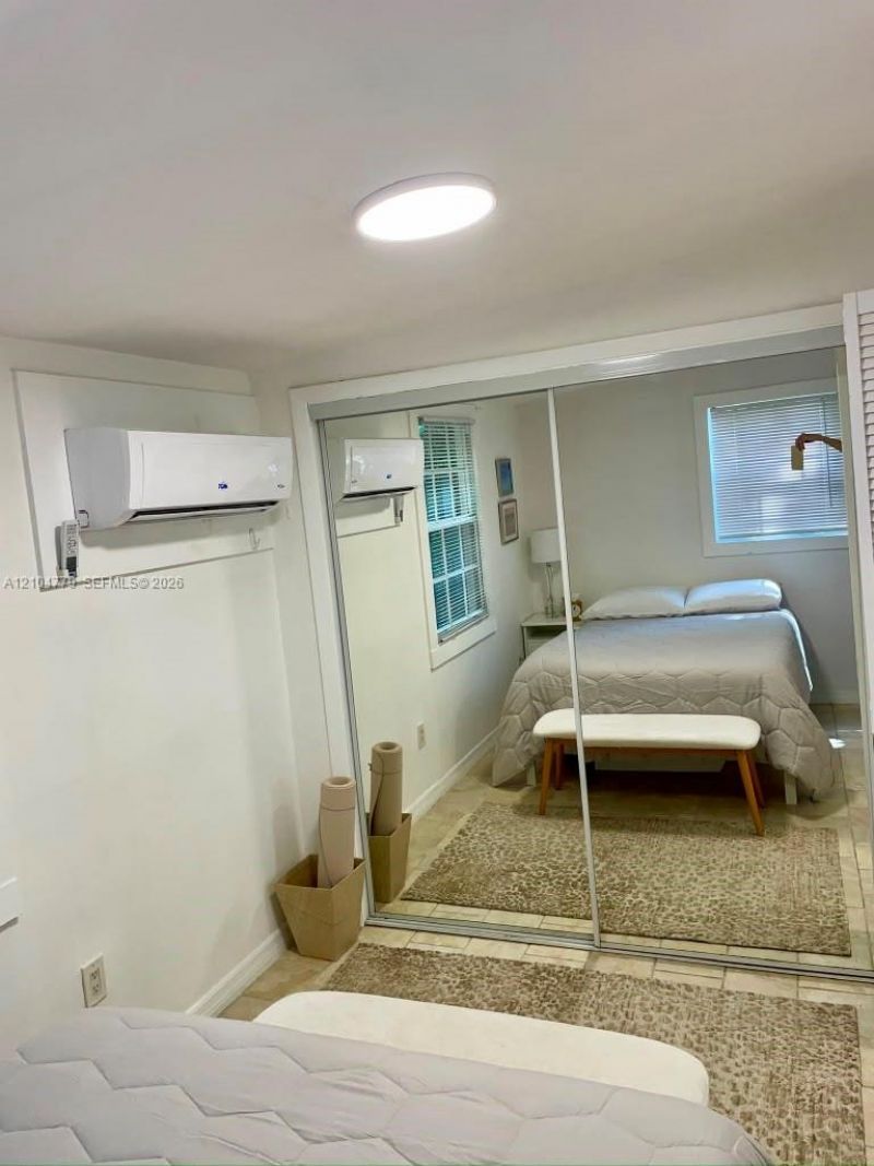 4176 SW 9th St , Unit B, Miami, FL 33134 Photo