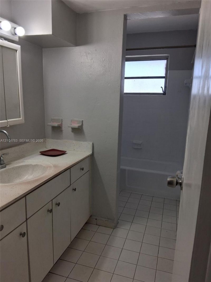 55 W 16th St, Unit 8, Hialeah, FL 33010 Photo