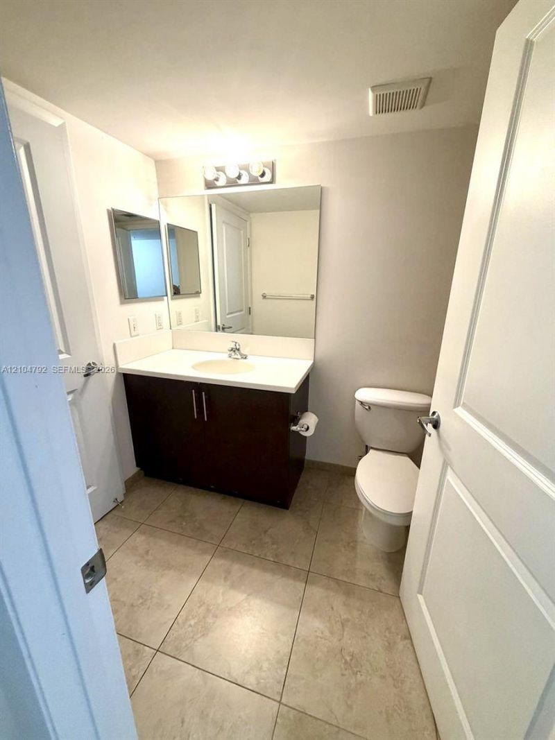 2425 SW 22nd Street, Unit 505, Miami, FL 33145 Photo