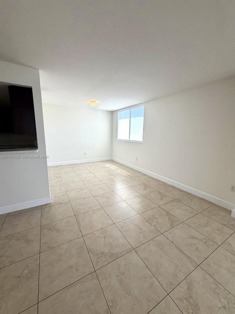 2425 SW 22nd Street, Unit 505, Miami, FL 33145 Photo