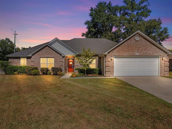 115 Earnhardt Circle , Cabot, AR 72023