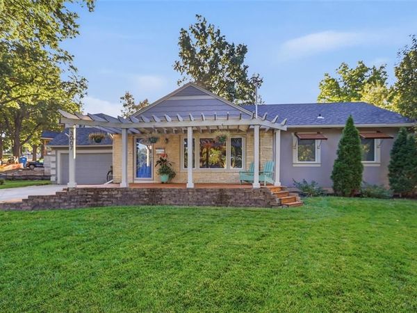 3007 W 73rd Terrace, Prairie Village, KS 66208