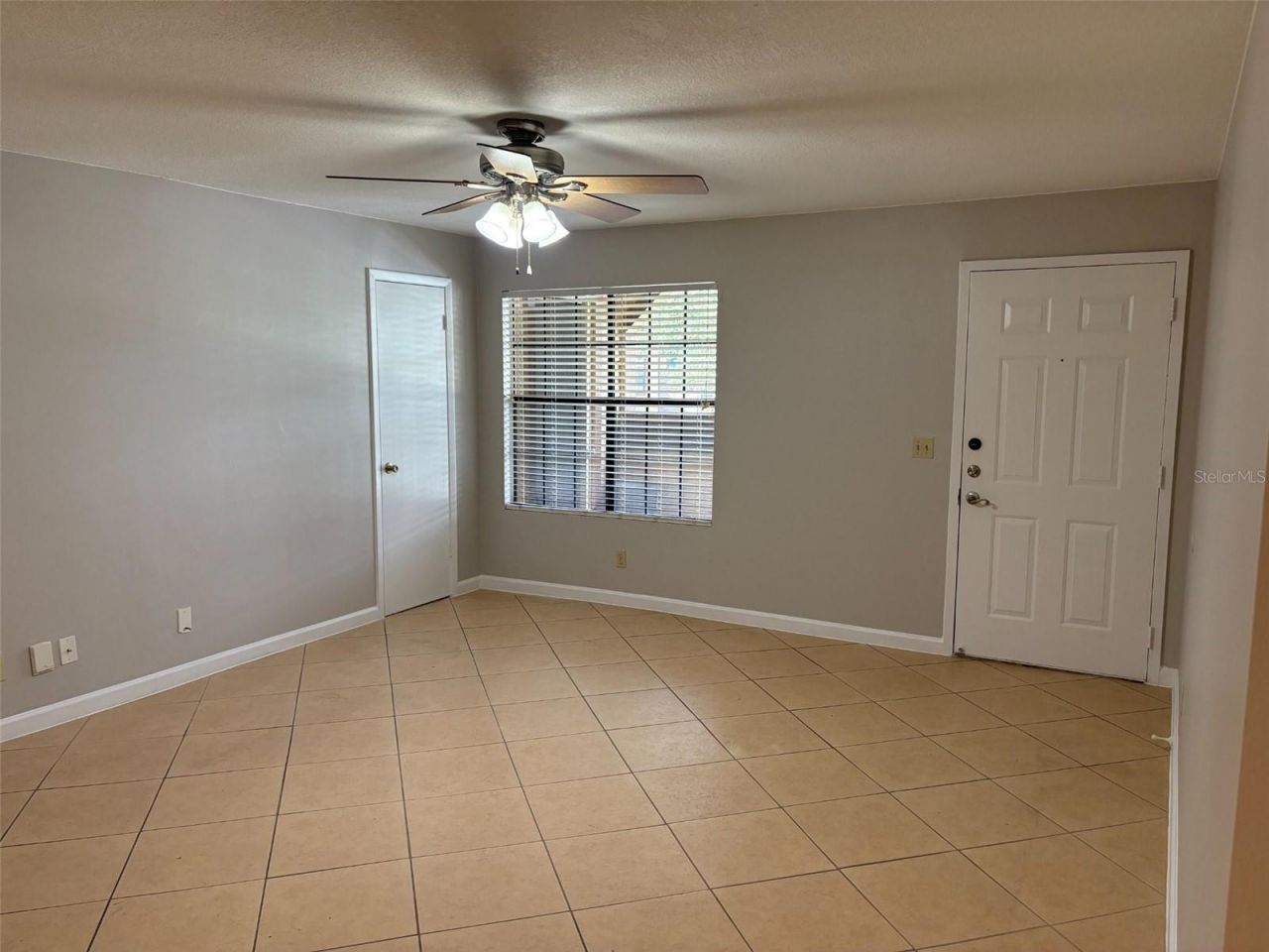 360 Lakepointe Drive , Unit 202, Altamonte Springs, FL 32701 Photo