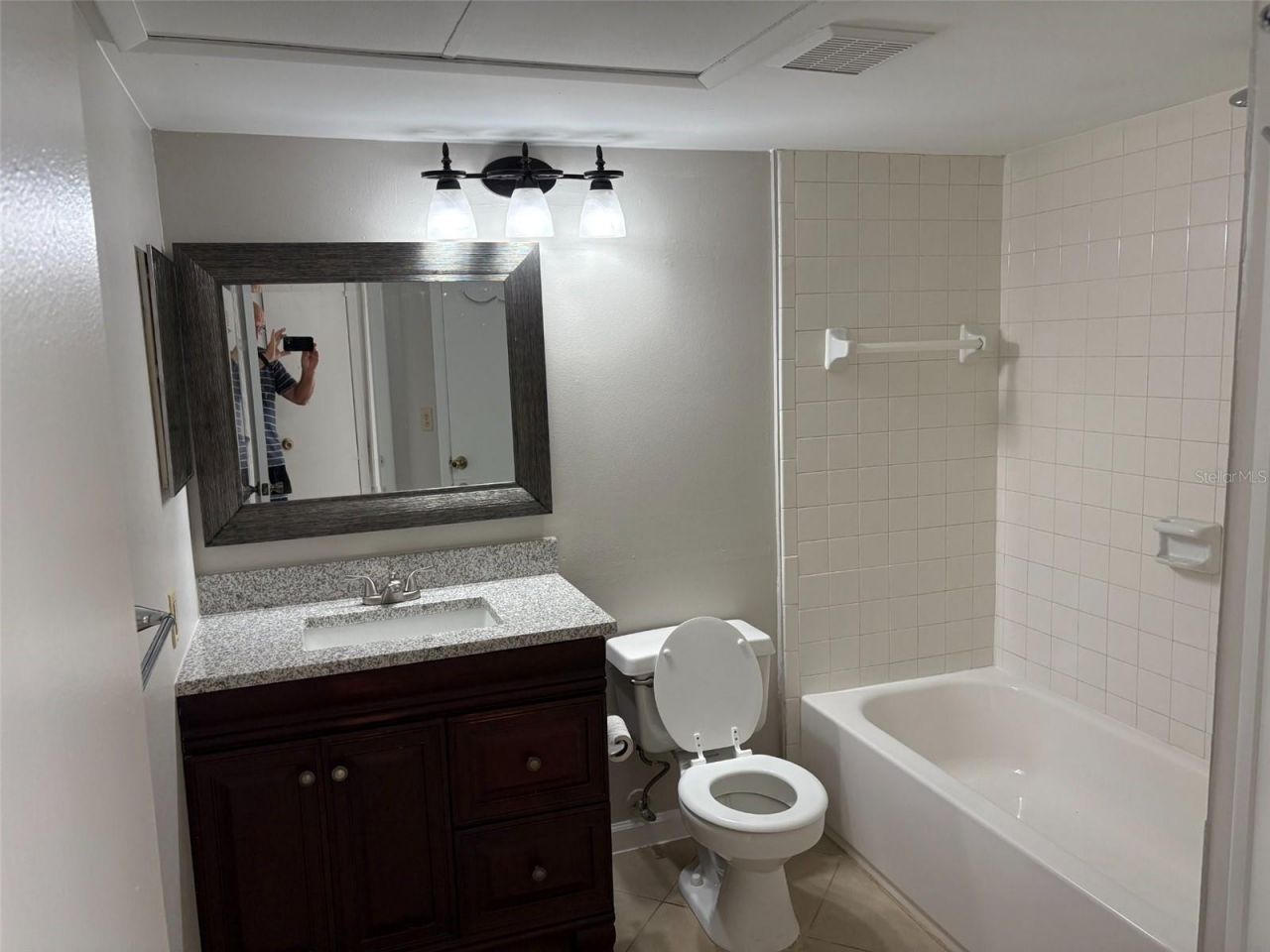 360 Lakepointe Drive , Unit 202, Altamonte Springs, FL 32701 Photo