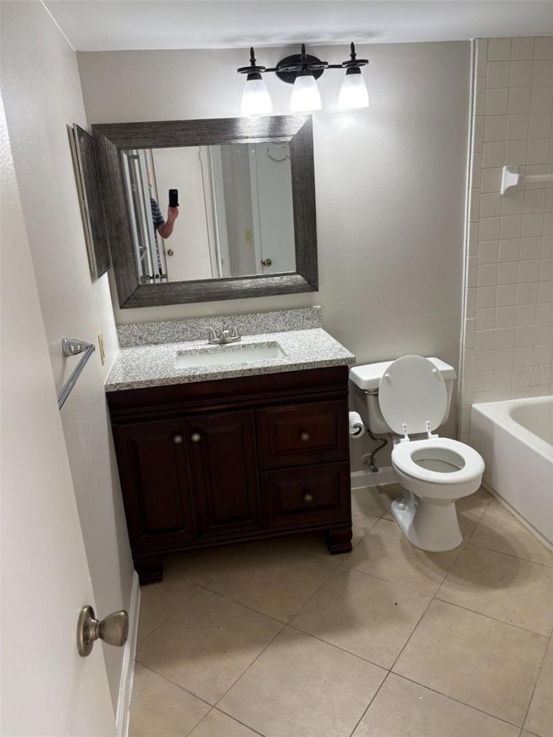 360 Lakepointe Drive , Unit 202, Altamonte Springs, FL 32701 Photo