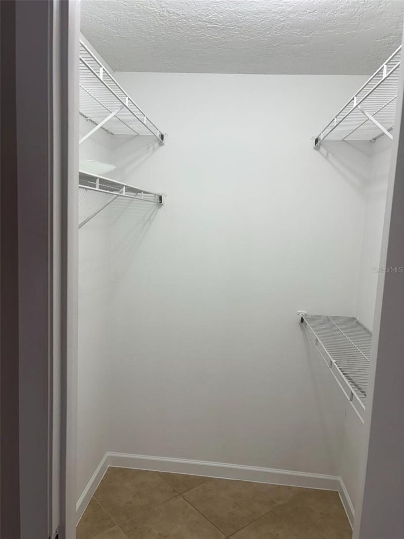 360 Lakepointe Drive , Unit 202, Altamonte Springs, FL 32701 Photo