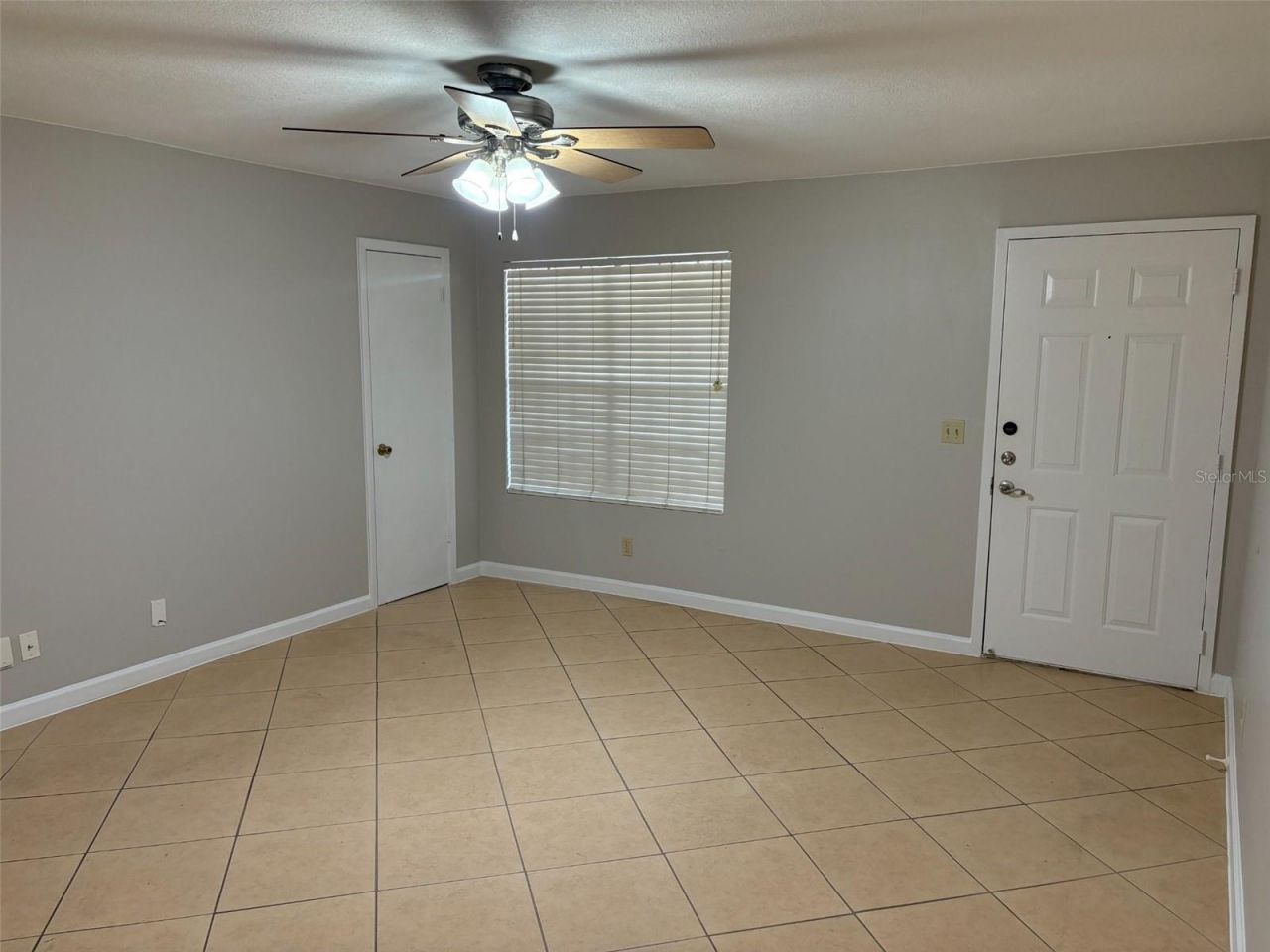 360 Lakepointe Drive , Unit 202, Altamonte Springs, FL 32701 Photo