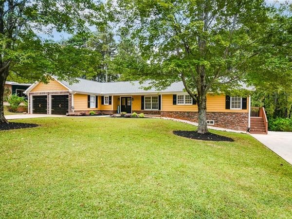 2460 Due West Circle NW, Kennesaw, GA 30152