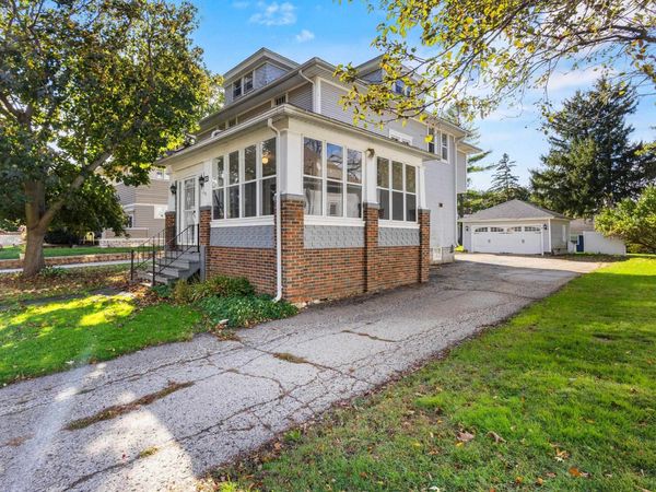 213 S College Avenue, Fox Lake, WI 53933