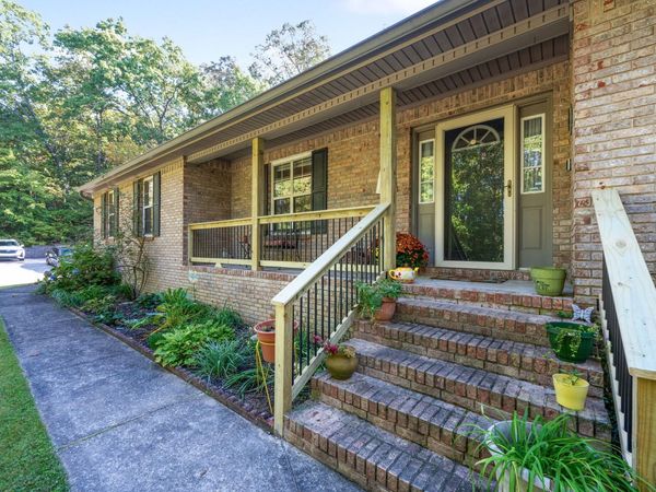 9016 Dallas Hollow Road, Soddy Daisy, TN 37379