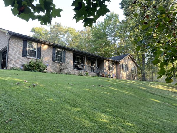 9016 Dallas Hollow Road, Soddy Daisy, TN 37379