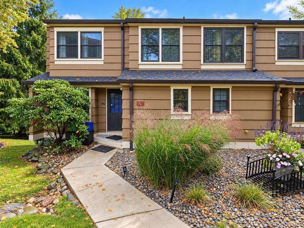 83 Treetop Circle , Nanuet, NY 10954